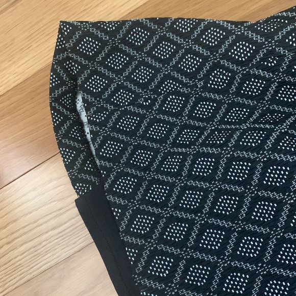 Structured Dress - Picture 3 of 4